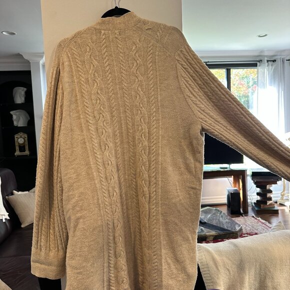 Banana Republic Cardigan - Picture 3 of 5